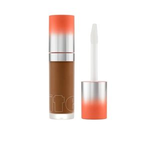 Item Air Hug Concealer shade 420